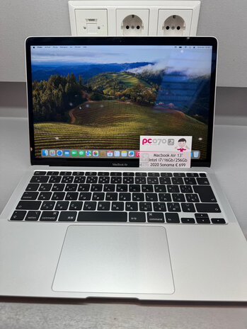 Macbook Air 13"Retina Intel i7 2020,16 Gb ,256Gb SSD, 2020 Silver