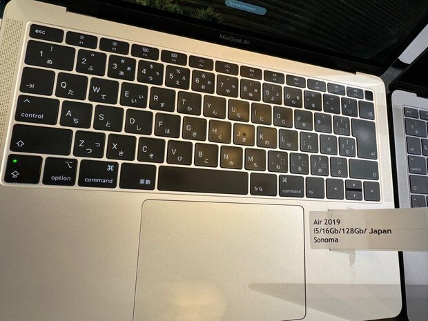 Macbook Air 13" Intel i5,16 Gb ,128Gb SSD, 2018 Silver Japans